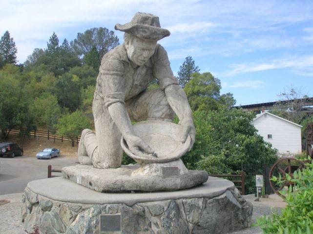 Auburn gold miner 1 (Small).jpg