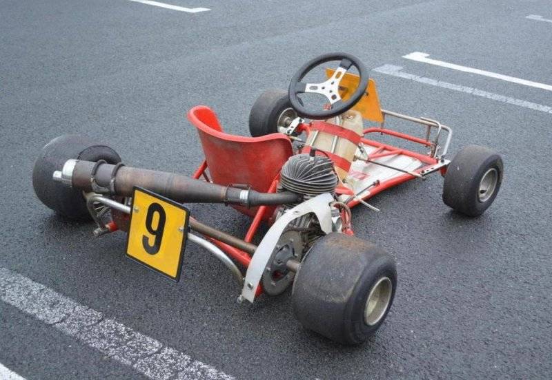 Ayrton Senna '81 DAP kart 4.jpg