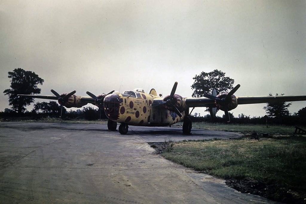 B-24_Liberator_42-40722_491st_BG_Assembly_Ship_THE_LITTLE_GRAMPER.jpg