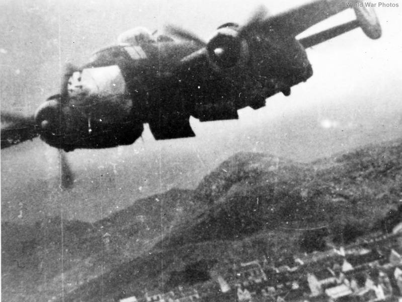 B-25_345th_Bomb_Group_2.jpg