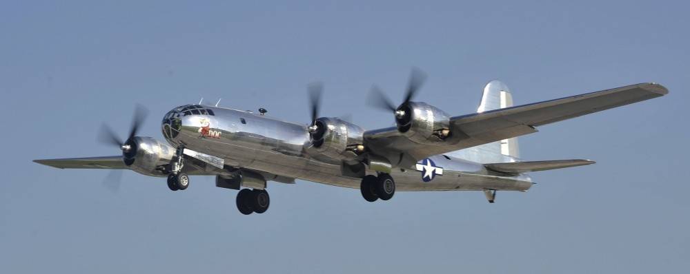 B-29-Doc-on-first-flight-11-May-2016-Photo-Amn-Erin-McClellan-PubDom.jpg