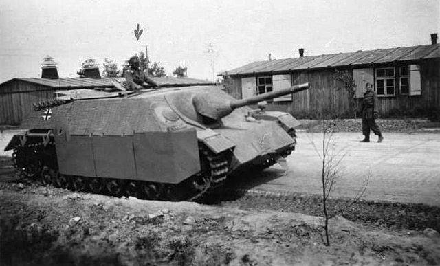 b9f457288bb8f0d307952e9775953e7b--jagdpanzer-iv-panthers.jpg