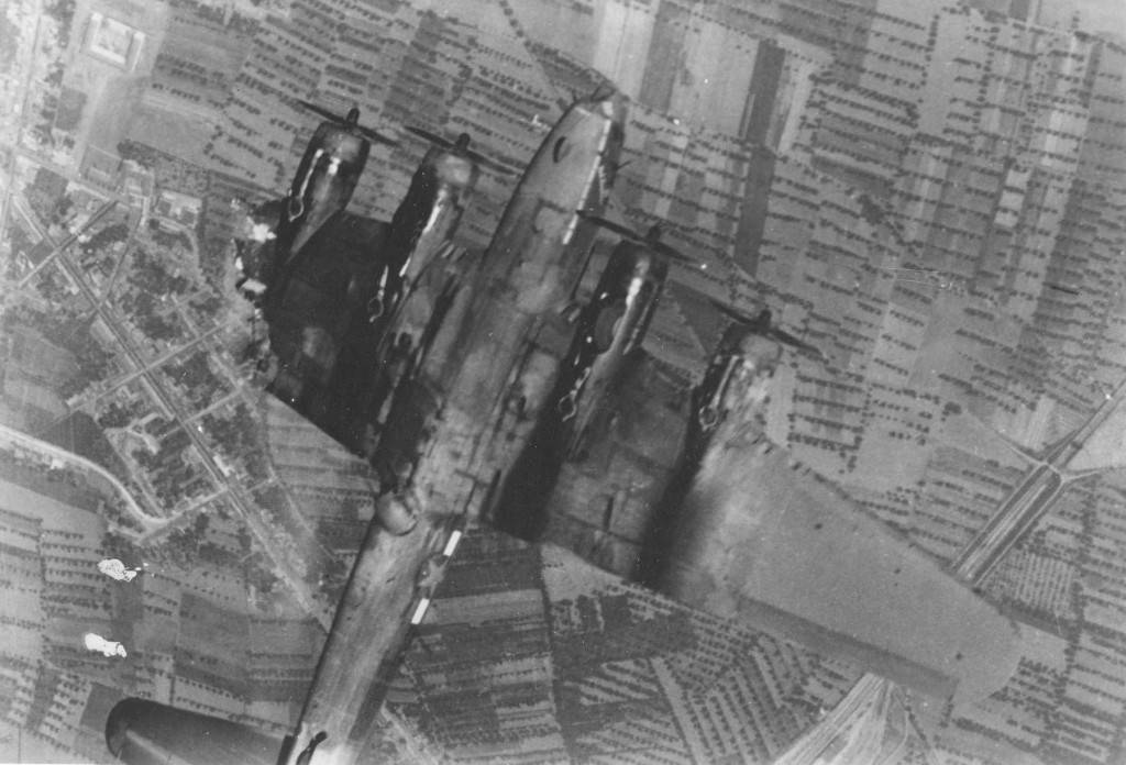 Boeing-B-17F-Flying-Fortress-shot-down-large-1024x696.jpg