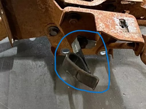 brake pedal loom bracket.jpg