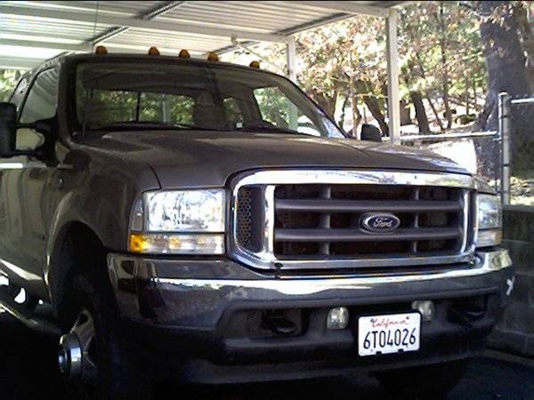 Budnicks 2002 F350 4x4 dually #1.JPG