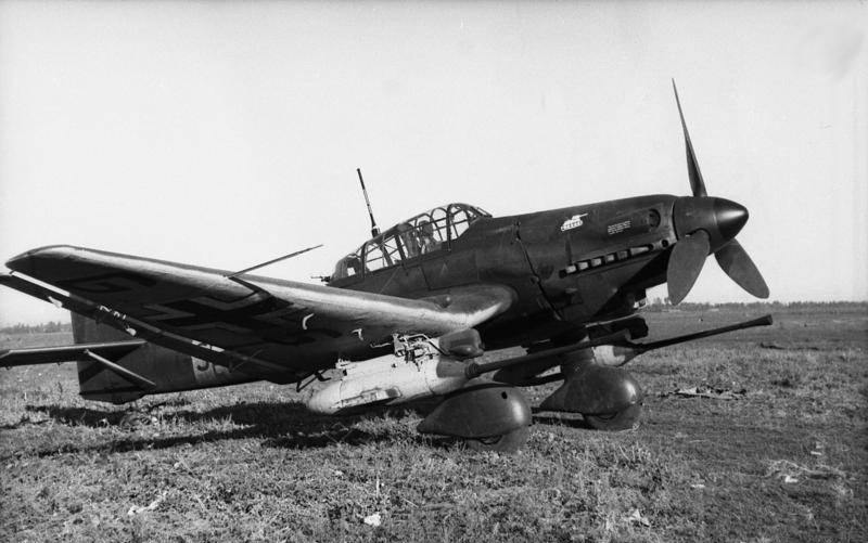 Bundesarchiv_Bild_101I-646-5184-26,_Russland,_Flugzeug_Junkers_Ju_87_edit_1[1].jpg