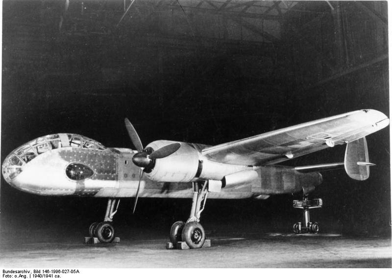 Bundesarchiv_Bild_146-1996-027-05A%2C_Flugzeug_Junkers_Ju_288_V1.jpg