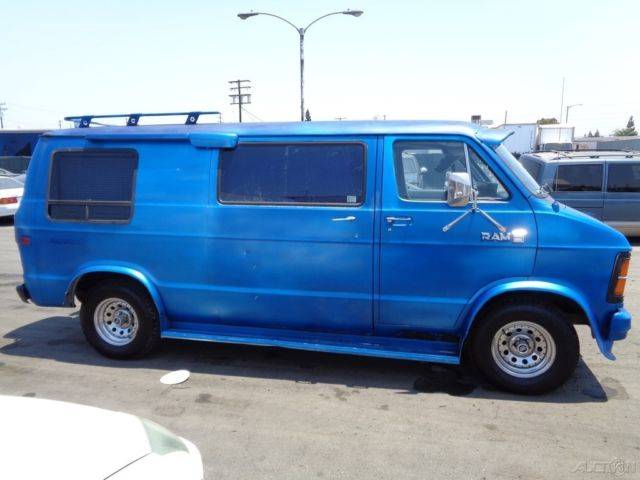 c-1984-dodge-ram-van-b250-used-52l-v8-16v-no-reserve-3.jpg