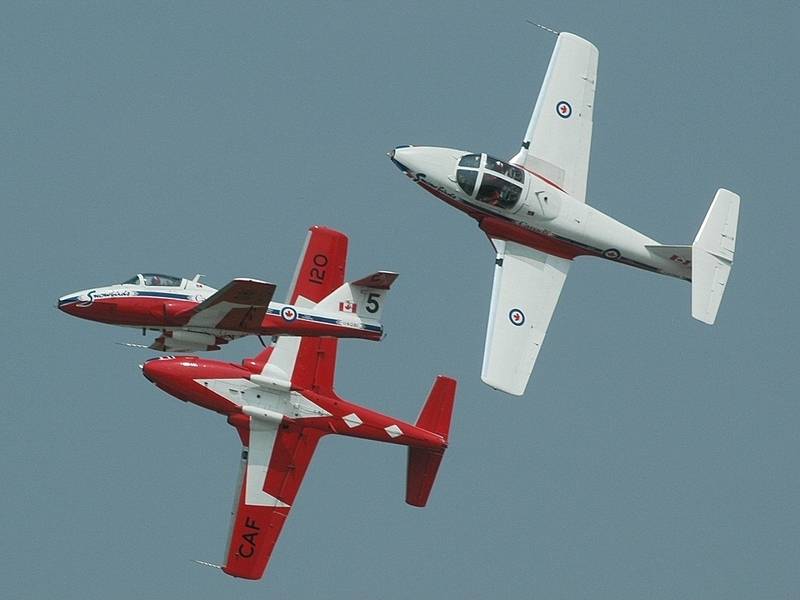 Canadair_CT-114_Tutor_%28CL-41A%29%2C_Canada_-_Air_Force_AN0874881.jpg