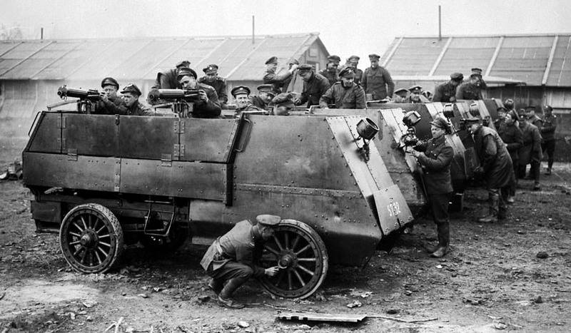 Canadian_Motor_Machine_Gun_Brigade_April_1918._LAC_MIKAN_No._3395367.jpg