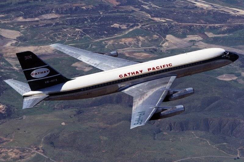 Cathay_Pacific_Convair_880_in_flight.jpg