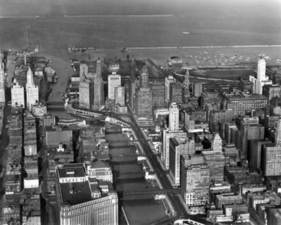 Chicago  River  - 1930's.jpg