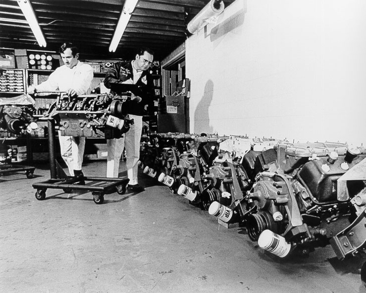 Chrysler Engineers 426ci Hemi's Engine shop 1968.jpg