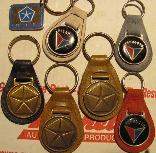 chrysler plymouth key fobs nos.JPG