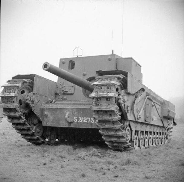 churchill-gun-carrier-in-dorset-25-march-1943-650x640.jpg