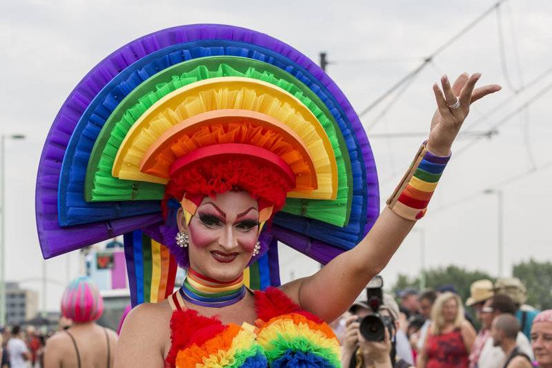 Cologne_Germany_Cologne-Gay-Pride-2015_Parade-06.jpg