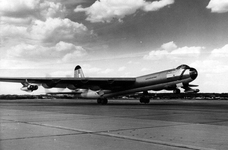 Convair-B-36J-10-CF-Peacemaker-52-2827-Featherweight-III-the-last-B-36-built1-1024x673.jpg