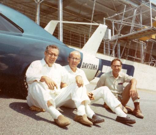 DC-93 test at daytona bobby isaac driving B7 blue 8-69.jpg