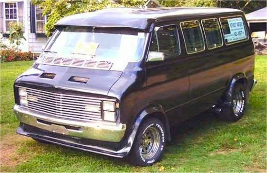 Dodge-2500-van-6.jpg