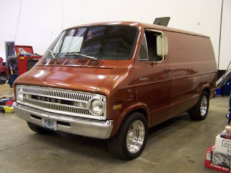 dodge-van-1972-3.jpg