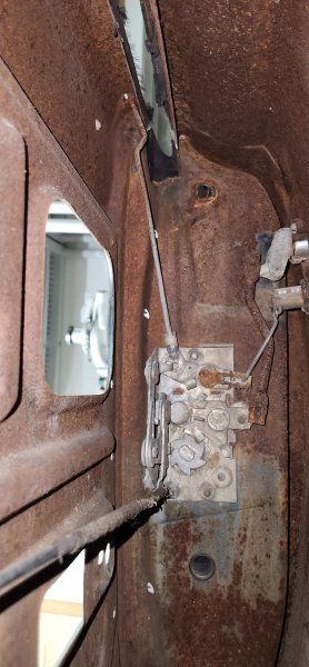 Door lock rods GTX.jpg