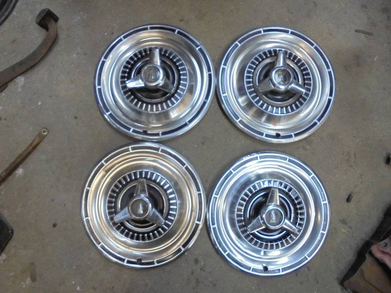 FOR SALE - 14 inch PLYMOUTH hubcaps with spinners | For B Bodies Only ...