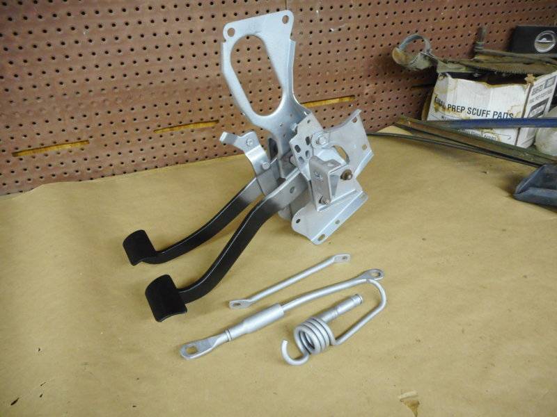 SOLD - 68 - 69 Mopar B Body 4 Speed Clutch Pedal Setup | For B Bodies ...