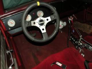 EDELBROCKAVS800CARBSCHUCKSINTERIOR013.jpg