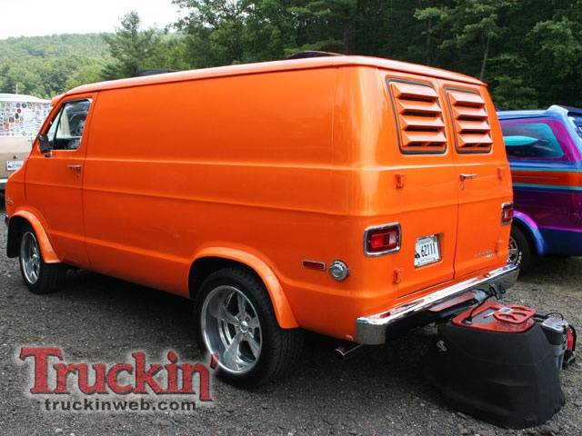 ee0d1c6c8dbefe99d3b50f602fb1580c--dodge-van-auto-moto.jpg