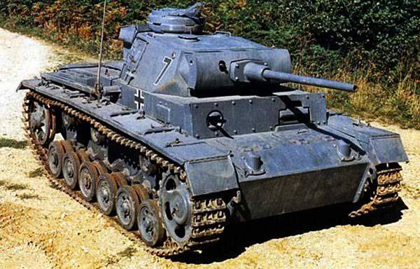 fb610805fff934e8b0b8ce2cb148dcea--panzer-iii-ww-tanks.jpg