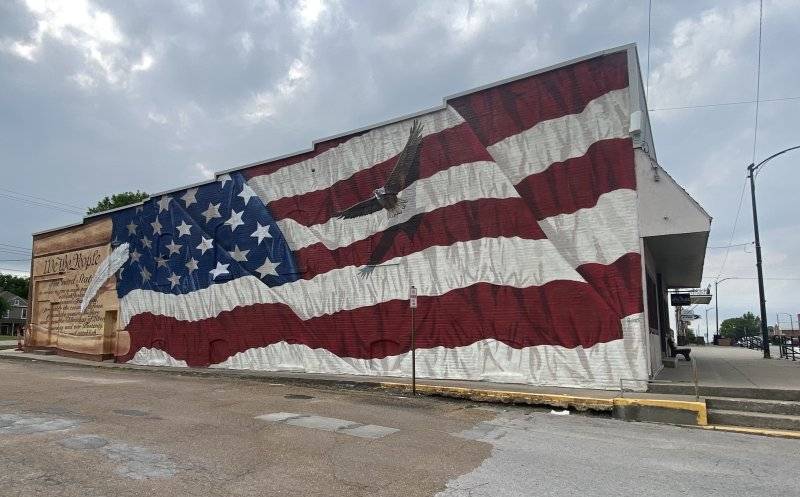 Flag Mural by Ray Harvey in Concordia, Mo..jpg