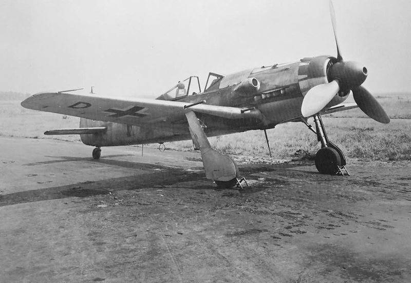 Focke_Wulf_Fw_190_D-9_V55.jpg