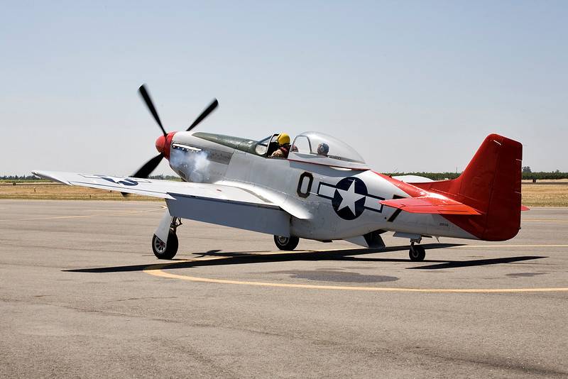 gathering-of-warbirds-051119-31-L.jpg