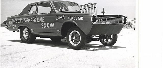 Gene Snow's 1965 Dart Funny Car.jpg