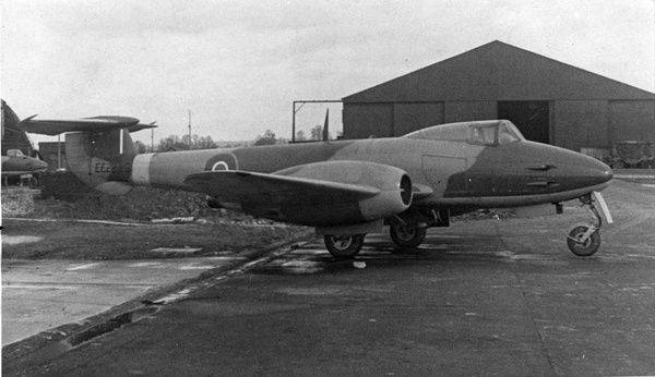 gloster-meteor-f1-ee221-g-minus-upper-fin-9887853.jpg