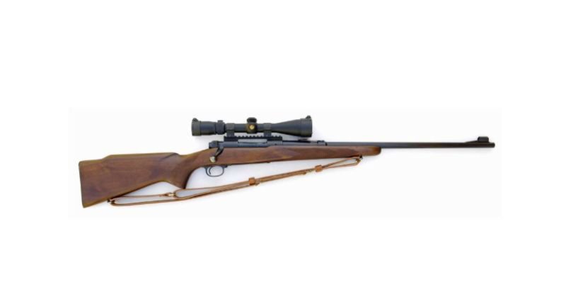 Gun Winchester Model 70 0.270 ca. Winchester - scope mounted -intro in 1936-.jpg