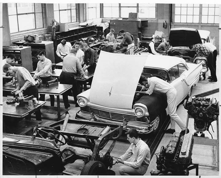 High School Auto Shop Class in 1950s.jpg