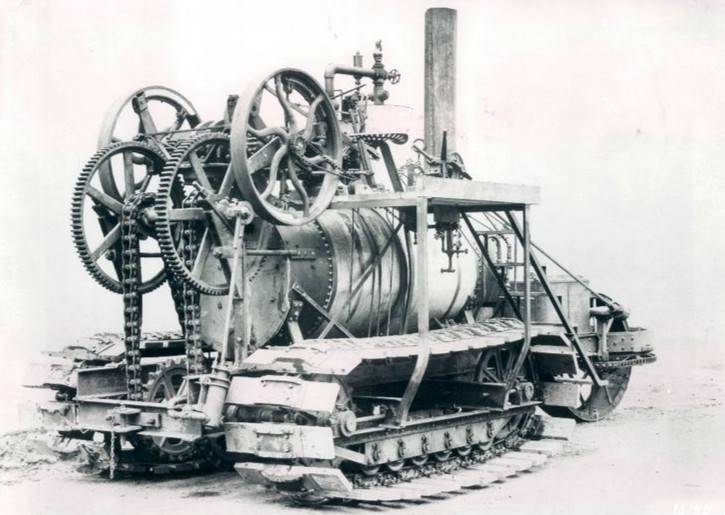 Holt_steam_driven_crawler_tractor_circa_1890.jpg