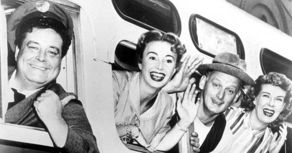 honeymooners27n-4-web.jpg