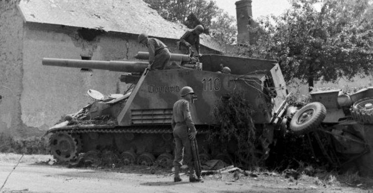 hummel-named-clausewitz-normandy-summer-1944-741x384.jpg