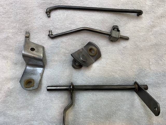 SOLD - Shift Linkage 68 RR column shift/Kick down throttle bracket for ...