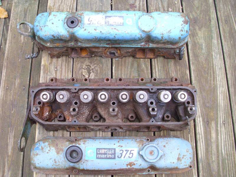 Intake 440-6bbl 1970 Chrysler Marine Application #6 heads & valve covers.jpg