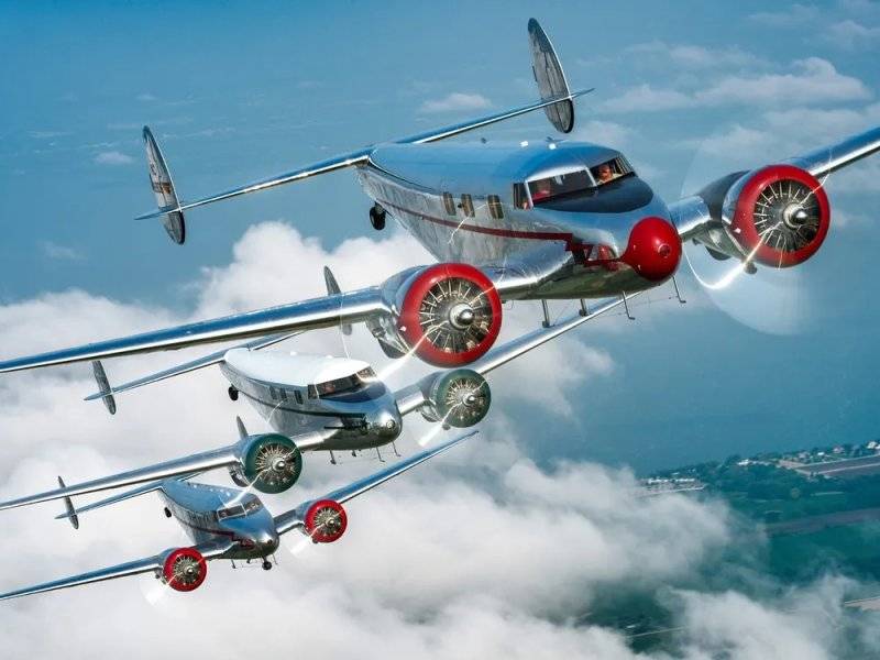 Lockheed Model 12 Electra Juniors.jpg