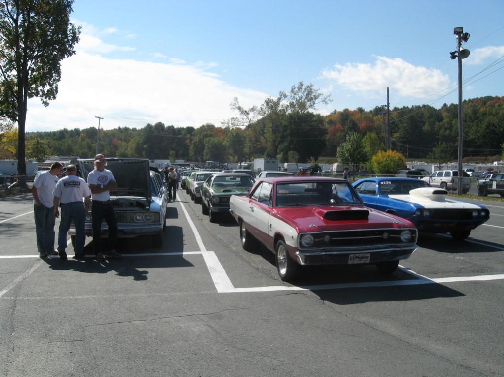 LVR MOPAR DAY 2010 047.jpg