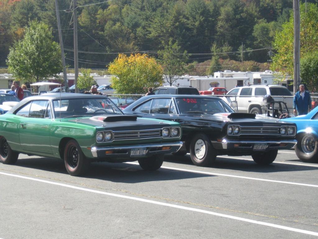 LVR MOPAR DAY 2010 082.jpg