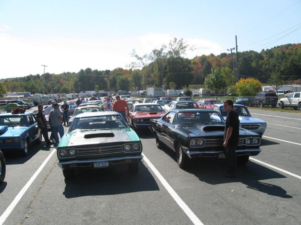 LVR MOPAR DAY 2010 083.jpg