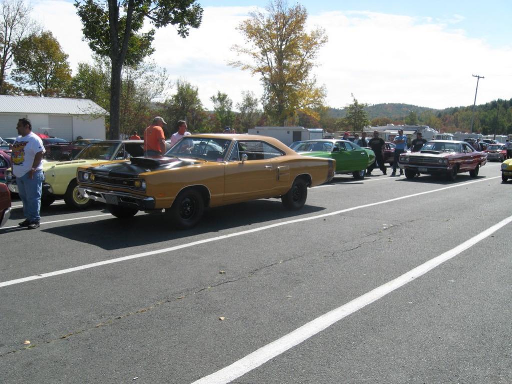 LVR MOPAR DAY 2010 088.jpg