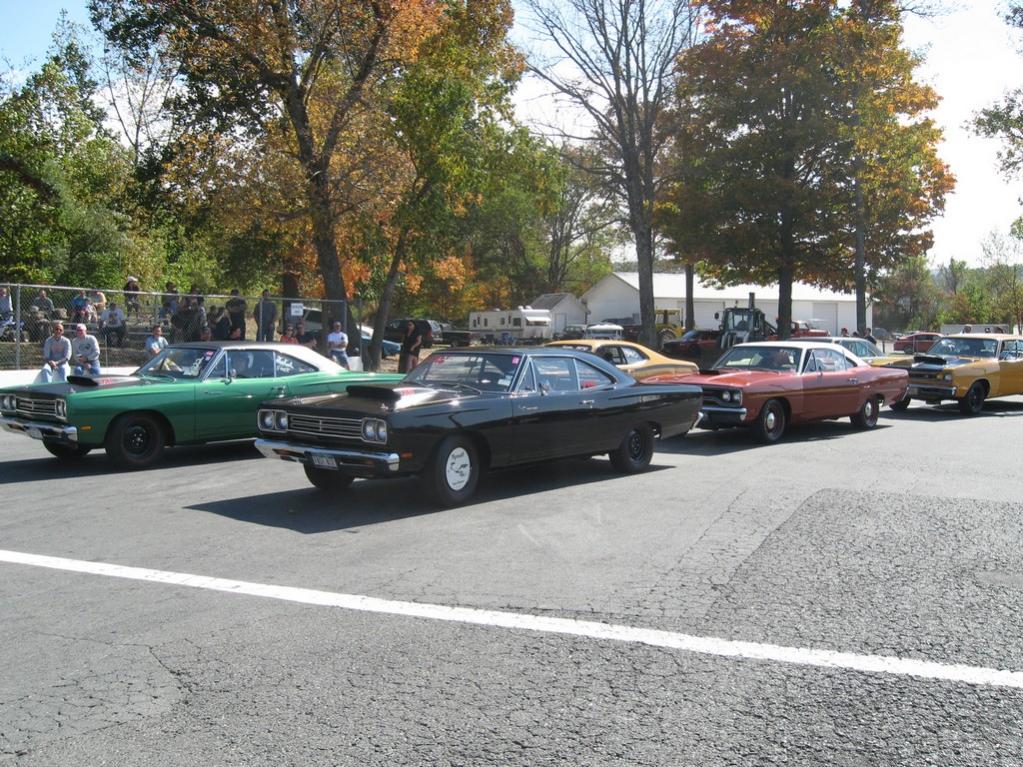 LVR MOPAR DAY 2010 093.jpg