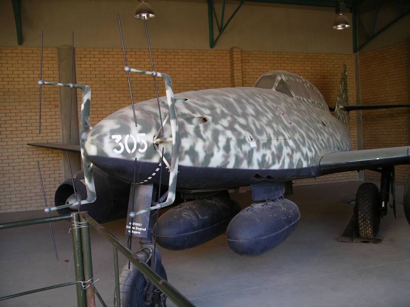 Me262_night_fighter01.jpg