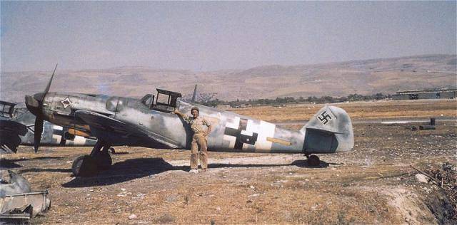 Messerschmitt+-+Bf-109+G-2+in+Tropenausf_hrung-color+photo-ww2shots-air+force.jpg